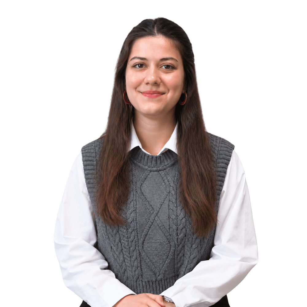 Gizem Uz, Piyano eğitmeni